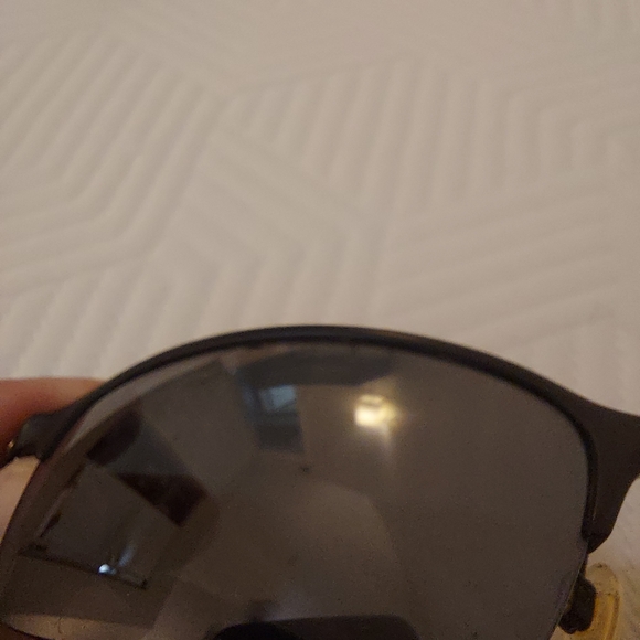 Men's Oakley sunglasses - Picture 5 of 11